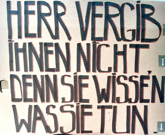 HER VERGIB IHNEN